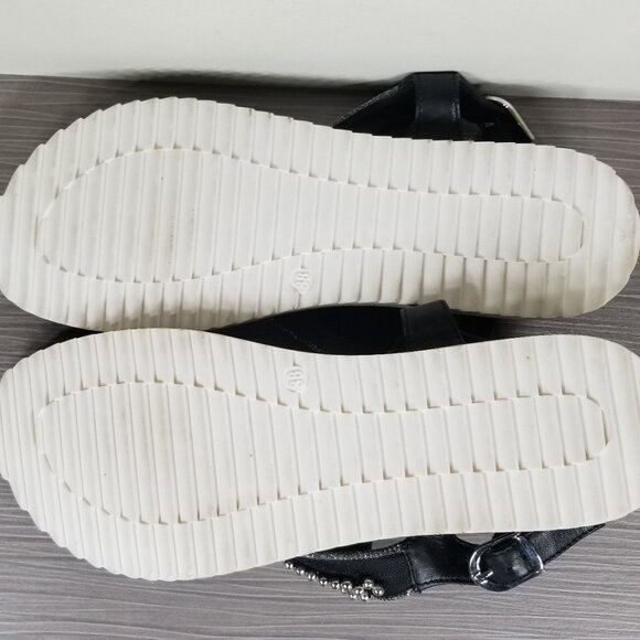 Tosca Blu Embellished Thong Sandal, Black, Womens Size 7.5 US / 38 - Picture 11 of 12